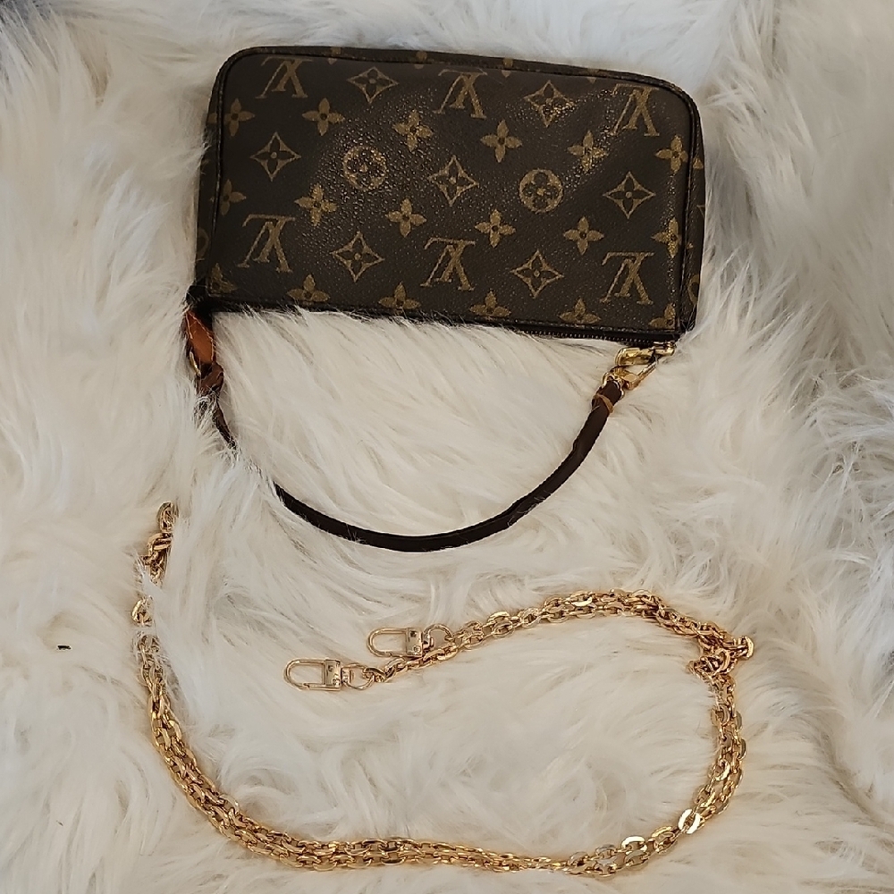 Louis Vuitton Pochette - Picture 10 of 13